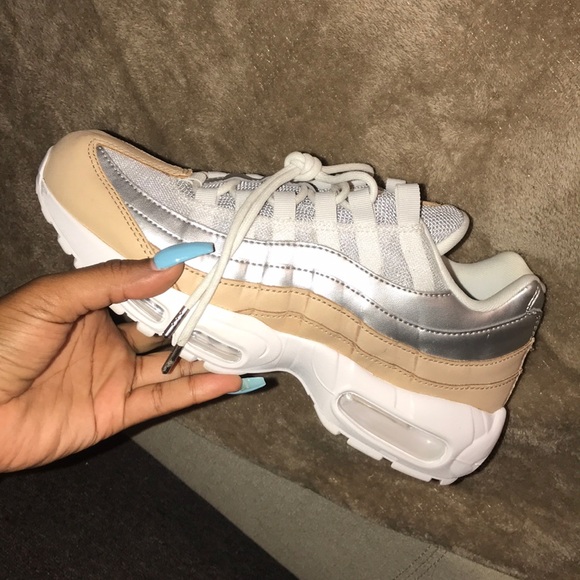 Nike Shoes - Nike AirMax